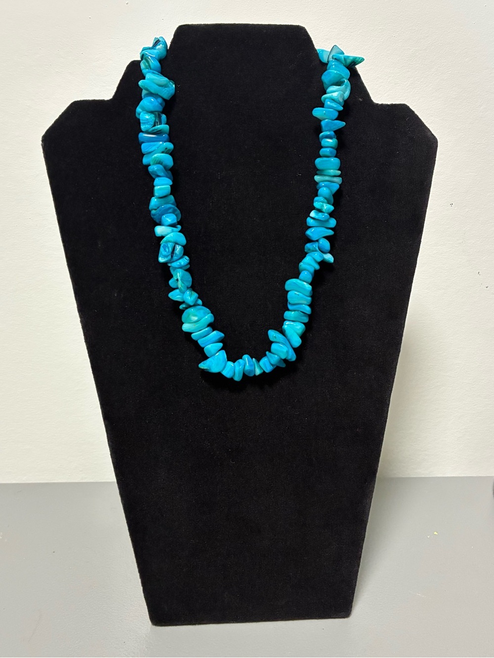 Blue woman’s necklace